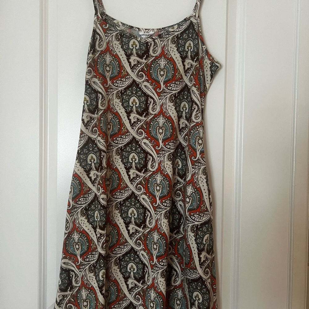Size medium tank dress with pockets and right above knee length 🤎🧡